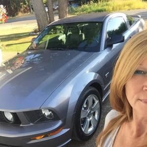 Meet your Posher, Lorraine